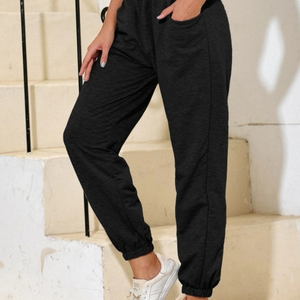 elastic black joggers with pockets